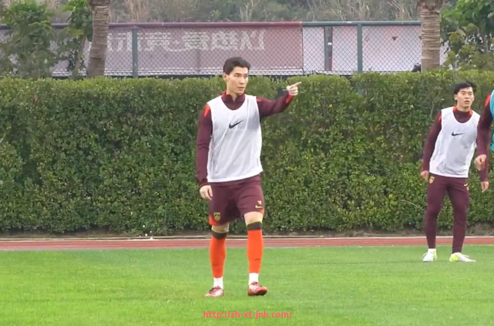 金年会体育-NBA火箭队定制书包款式与球迷周边介绍